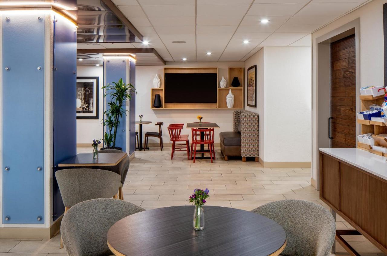Holiday Inn Express New Orleans Downtown By Ihg Bagian luar foto